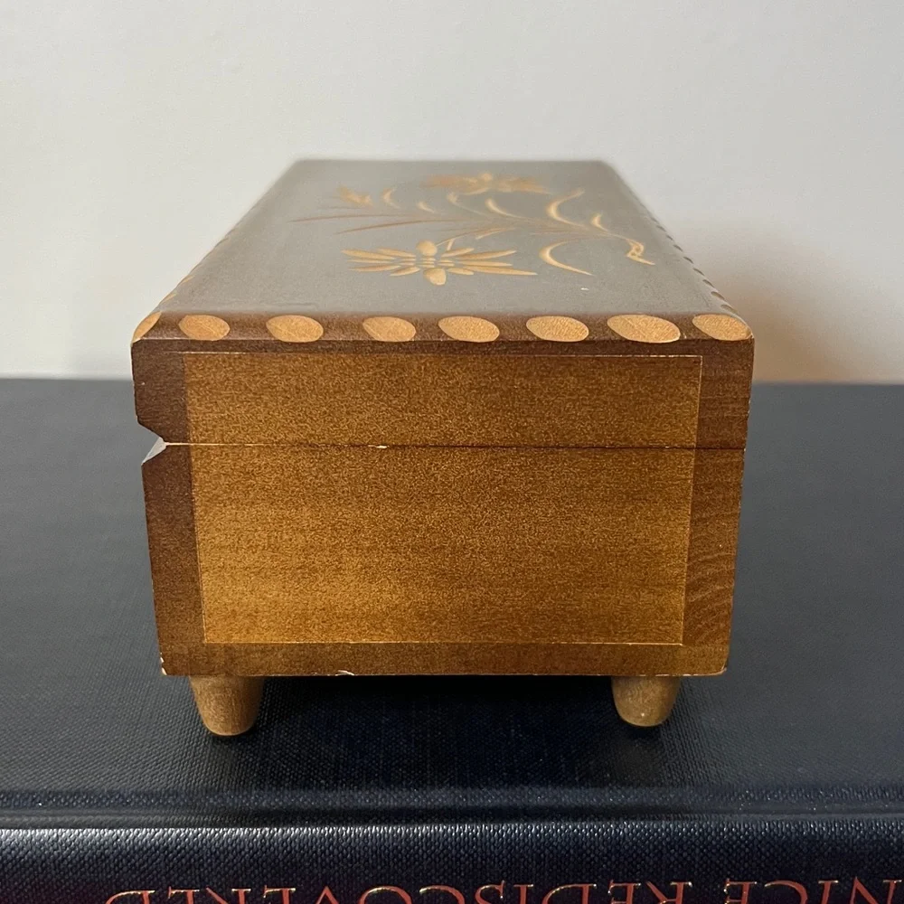 Vintage Hand Carved‎ Swiss Wooden Music Jewelry Box w Edelweiss Floral Design
